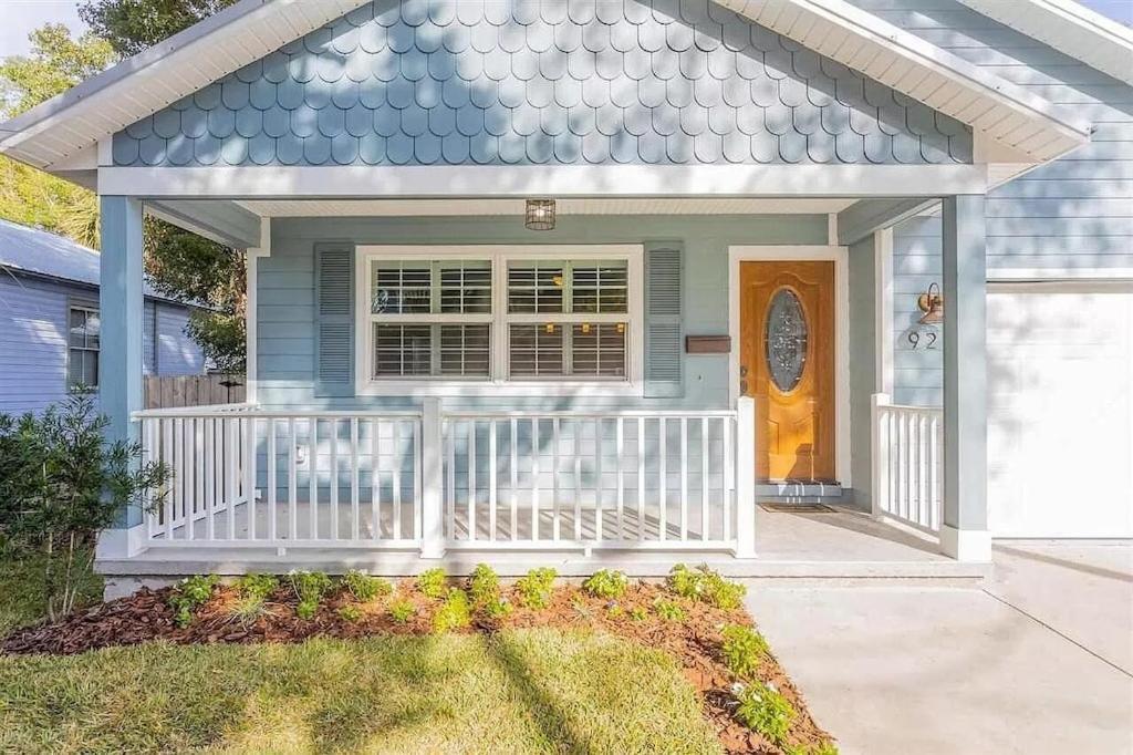 Modern, Upscale, And New Blue Bungalow In The Heart Of Downtown St Augustine 세인트어거스틴 외부 사진