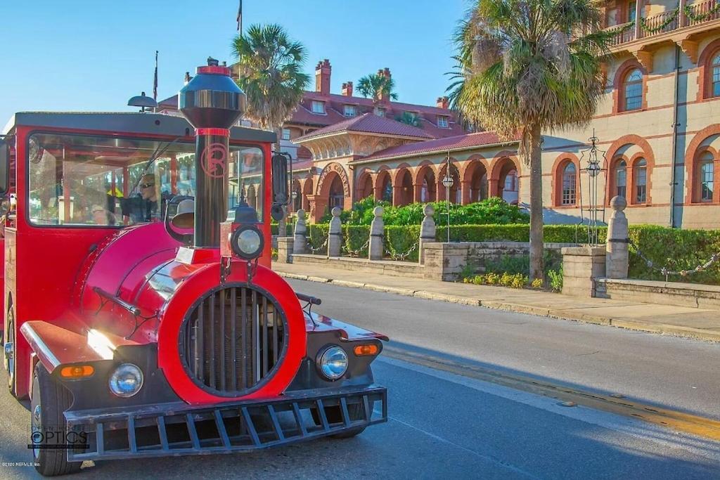 Modern, Upscale, And New Blue Bungalow In The Heart Of Downtown St Augustine 세인트어거스틴 외부 사진