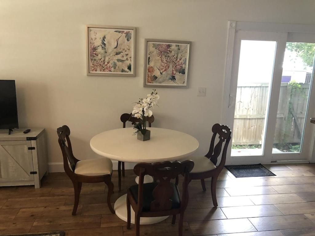 Modern, Upscale, And New Blue Bungalow In The Heart Of Downtown St Augustine 세인트어거스틴 외부 사진